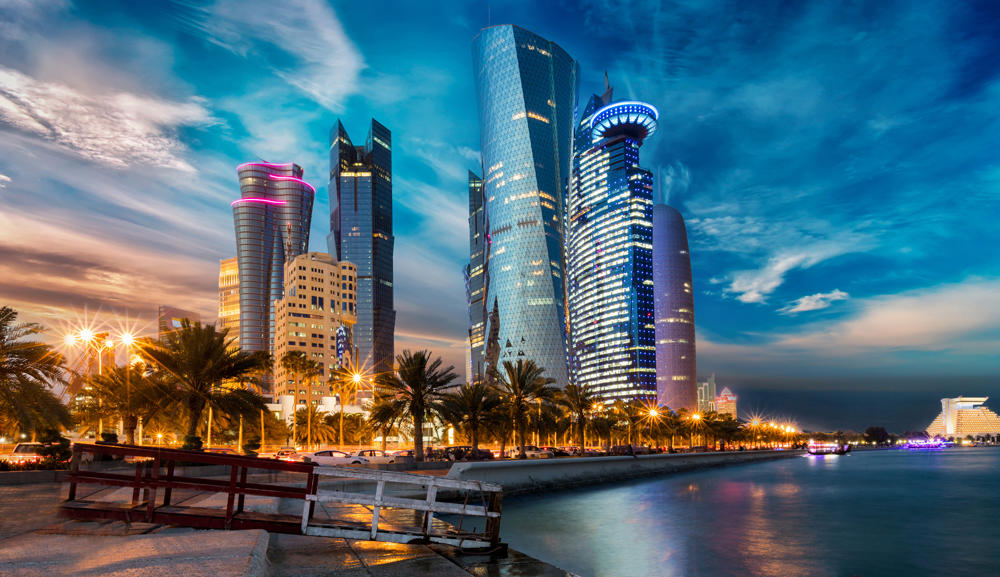 AdobeStock_142746378 _ Doha City in Katar bei Sonnenuntergang