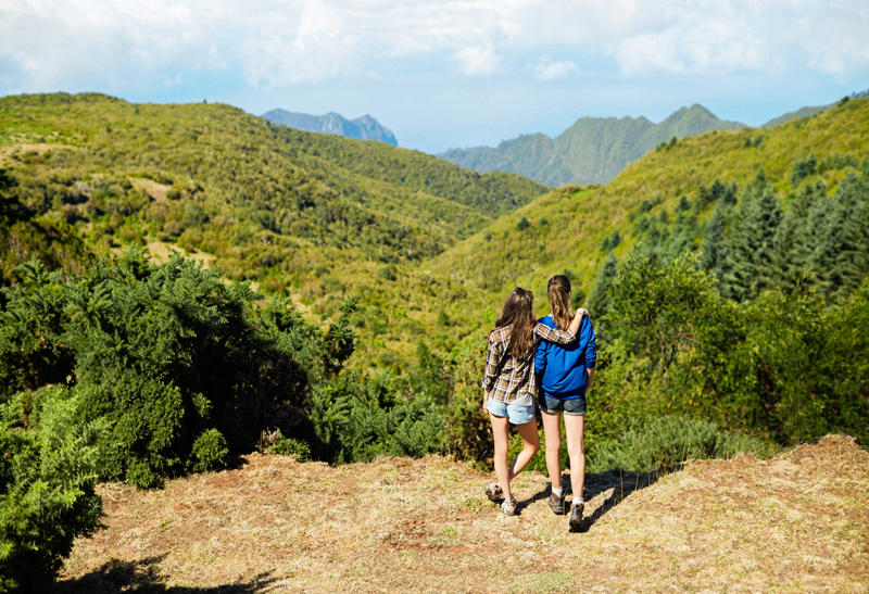 APM_Amigos_Tenda_0321_merged